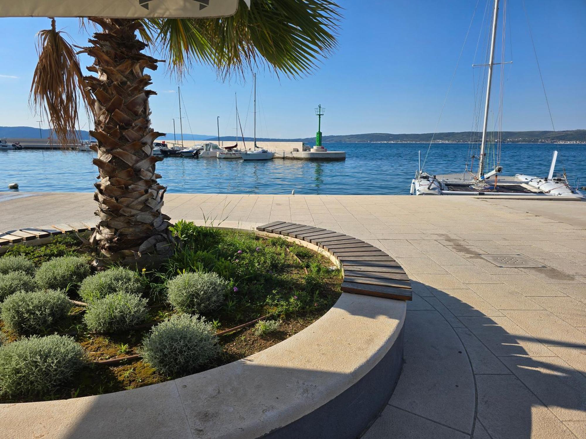 Kaštela Apartment Blanca With Jacuzzi,Terase And Private Parking מראה חיצוני תמונה